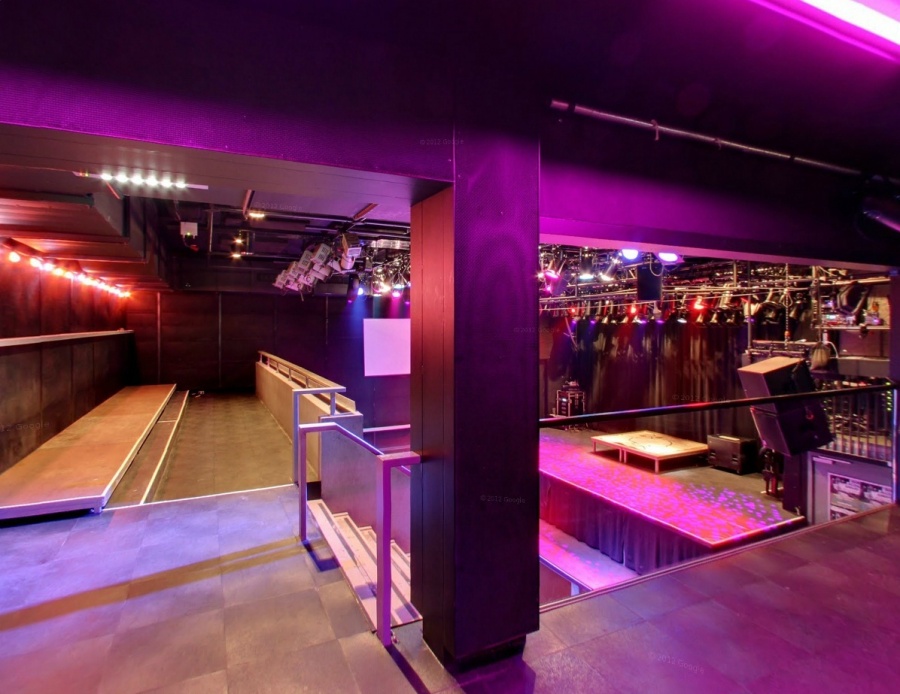 Nu is de zaal nog leeg